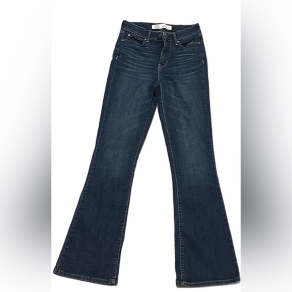 Levi regular tapered women skinny leg straight 28” - Picture 3 of 7